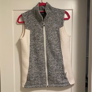 North Face women’s vest size medium